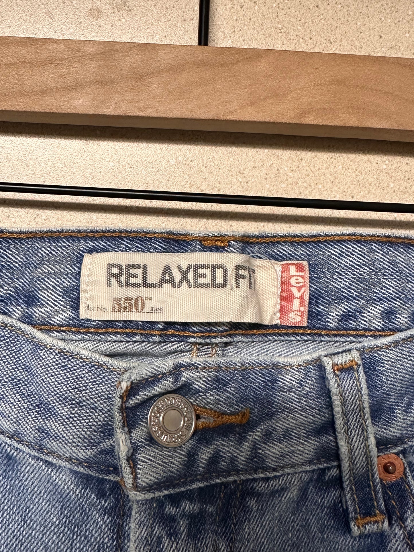 Relaxed Fit Levi Jeans