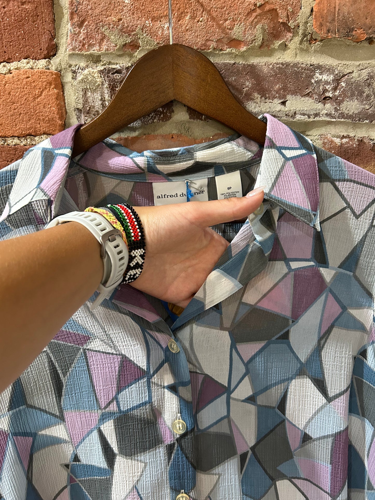Geometric sheer button up