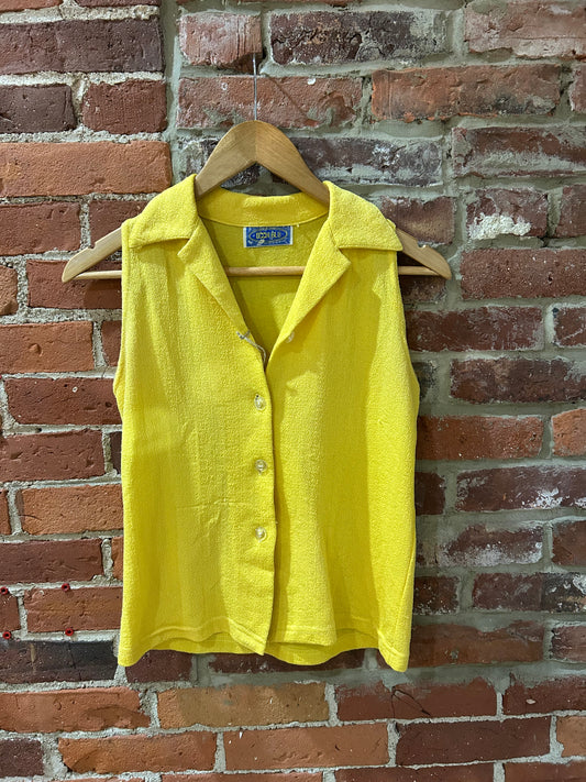 Sleeveless button-up