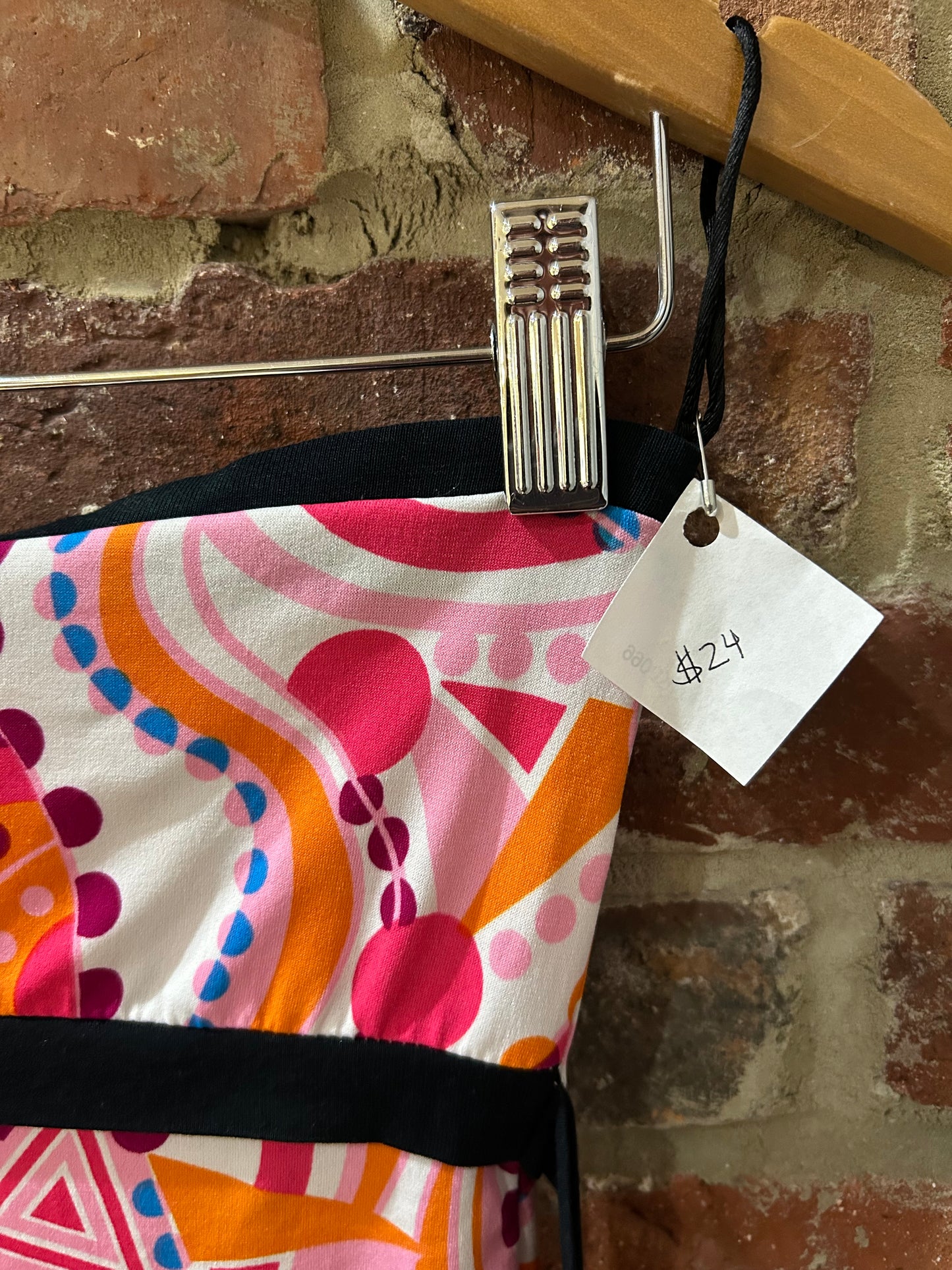 Geometric tupe top