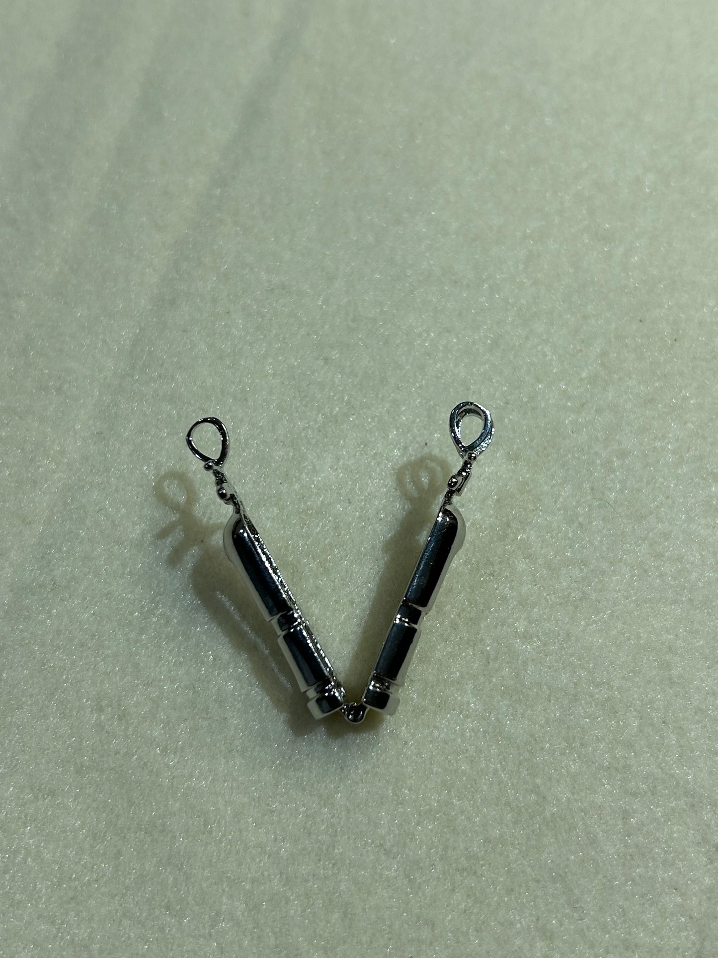 Is this a fire extinguisher or a golf bag or am i just baked